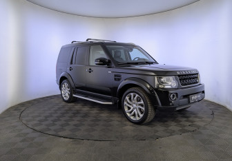 Подержанный автомобиль Land Rover Discovery 2016 года (3 фото)