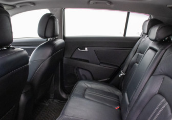 Подержанный автомобиль Kia Sportage 2011 года (11 фото)