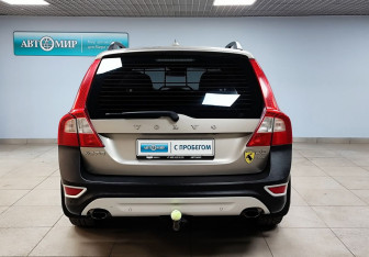 Подержанный автомобиль Volvo XC70 2012 года (6 фото)