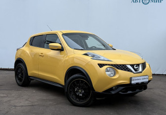 Подержанный автомобиль Nissan Juke 2015 года (3 фото)