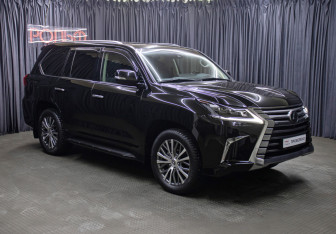 Подержанный автомобиль Lexus LX 2021 года (3 фото)