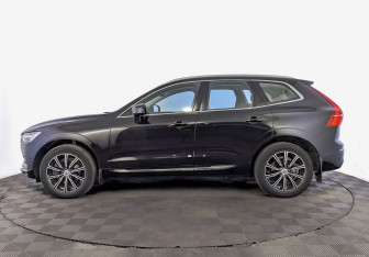 Подержанный автомобиль Volvo XC60 2018 года (8 фото)