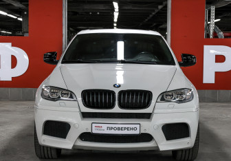 Подержанный автомобиль BMW X6 M 2012 года (2 фото)