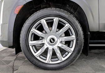 Подержанный автомобиль Cadillac Escalade Suv 2023 года (20 фото)