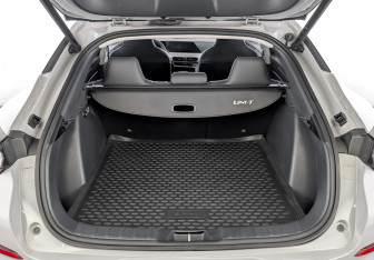 Подержанный автомобиль Changan UNI-T 2023 года (10 фото)