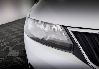 Подержанный автомобиль Skoda Rapid Liftback 2017 года (17 фото)