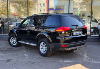 Подержанный автомобиль Mitsubishi Pajero Sport 2009 года (6 фото)