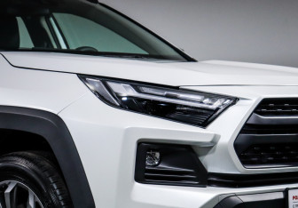 Новый Toyota RAV4 2025 (17 фото)