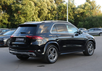 Подержанный автомобиль Mercedes-Benz GLE 2021 года (5 фото)
