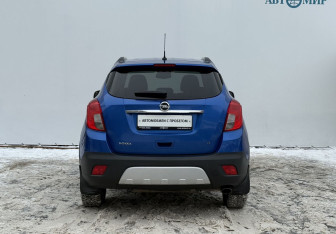Подержанный автомобиль Opel Mokka 2012 года (6 фото)