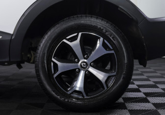 Подержанный автомобиль Renault Kaptur 2019 года (20 фото)