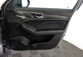 Подержанный автомобиль Haval Jolion 2023 года (24 фото)