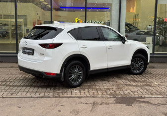 Подержанный автомобиль Mazda CX-5 2021 года (8 фото)