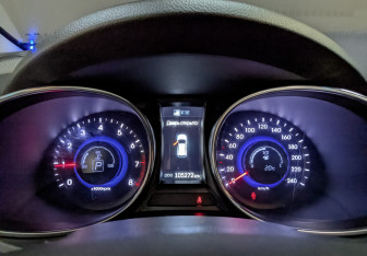 Подержанный автомобиль Hyundai Santa Fe 2014 года (16 фото)