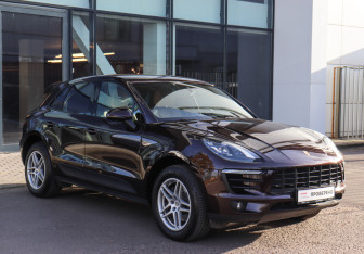 Подержанный автомобиль Porsche Macan 2017 года (3 фото)