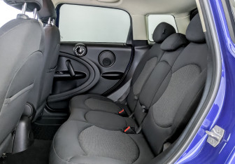 Подержанный автомобиль MINI Countryman 2015 года (12 фото)