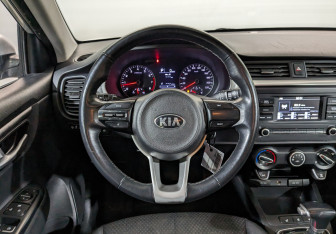 Подержанный автомобиль Kia Rio Hatchback 2021 года (21 фото)