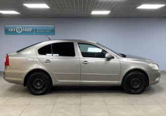 Подержанный автомобиль Skoda Octavia Liftback 2013 года (4 фото)