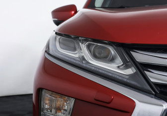 Подержанный автомобиль Mitsubishi Eclipse Cross 2018 года (21 фото)