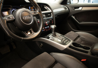 Подержанный автомобиль Audi A4 Sedan 2013 года (7 фото)