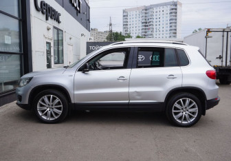 Подержанный автомобиль Volkswagen Tiguan 2013 года (8 фото)