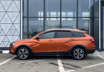 Подержанный автомобиль LADA (ВАЗ) Vesta Wagon 2018 года (8 фото)