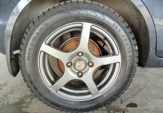 Подержанный автомобиль Ford Fiesta Hatchback 2008 года (16 фото)