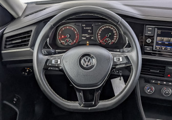 Подержанный автомобиль Volkswagen Jetta Sedan 2021 года (22 фото)
