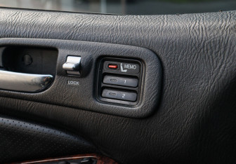 Подержанный автомобиль Acura MDX 2002 года (19 фото)
