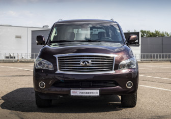 Подержанный автомобиль Infiniti QX56 2012 года (3 фото)