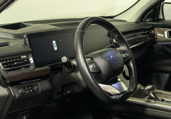 Подержанный автомобиль Exeed VX 2022 года (13 фото)