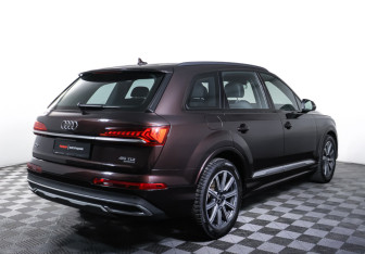 Подержанный автомобиль Audi Q7 2020 года (5 фото)