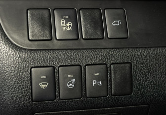 Подержанный автомобиль Toyota Highlander 2014 года (18 фото)