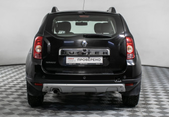 Подержанный автомобиль Renault Duster 2012 года (6 фото)