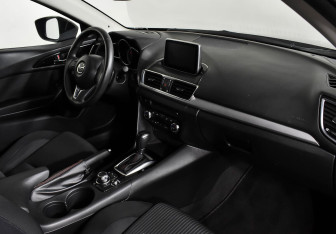 Подержанный автомобиль Mazda 3 Sedan 2013 года (9 фото)