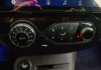 Подержанный автомобиль Renault Kaptur 2019 года (16 фото)