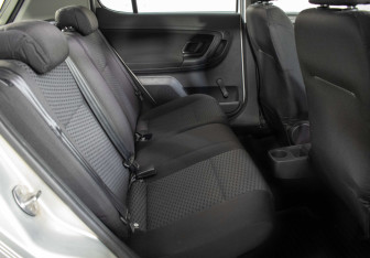 Подержанный автомобиль Skoda Fabia Hatchback 2012 года (10 фото)