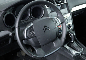 Подержанный автомобиль Citroen C4 Sedan 2019 года (8 фото)