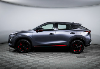 Подержанный автомобиль Omoda C5 2024 года (8 фото)