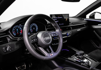 Подержанный автомобиль Audi A5 Coupe 2020 года (11 фото)