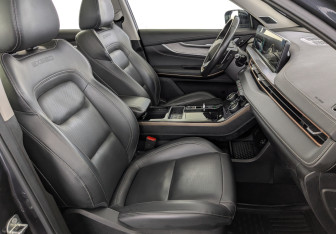 Подержанный автомобиль Exeed LX 2022 года (23 фото)