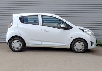 Подержанный автомобиль Chevrolet Spark 2012 года (4 фото)