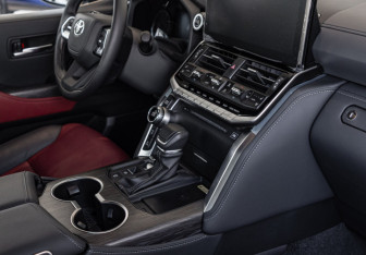 Новый Toyota Land Cruiser Suv 2025 (10 фото)