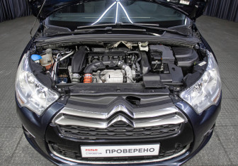 Подержанный автомобиль Citroen DS4 2012 года (9 фото)