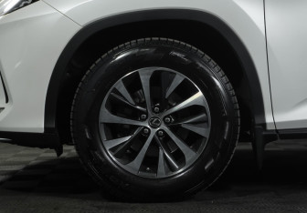 Подержанный автомобиль Lexus RX 2020 года (29 фото)