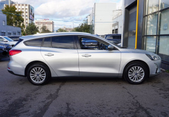 Подержанный автомобиль Ford Focus Wagon 2020 года (4 фото)