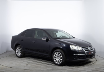 Подержанный автомобиль Volkswagen Jetta Sedan 2009 года (3 фото)