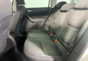 Подержанный автомобиль Skoda Yeti 2013 года (10 фото)