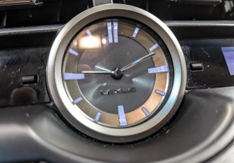 Подержанный автомобиль Lexus NX 2016 года (26 фото)