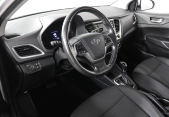 Подержанный автомобиль Hyundai Solaris Sedan 2017 года (9 фото)